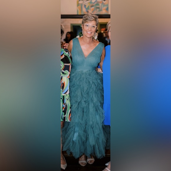 Mac Duggal Anthropologie Ruffled Midi Dress Size 6 - Picture 2 of 6